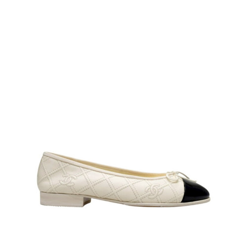 CHANEL CC Logo Two-Tone Ballerina Flats