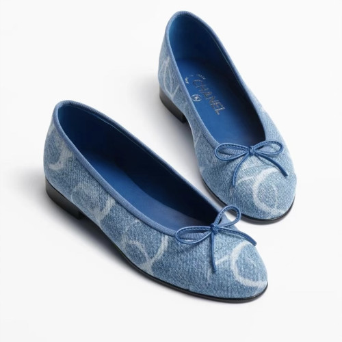 Chanels 23B Denim CC Logo Ballerina Flat Shoes