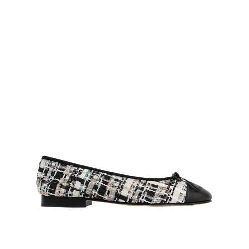 CHANEL Two-Tone CC Capto Tweed Flat Shoes