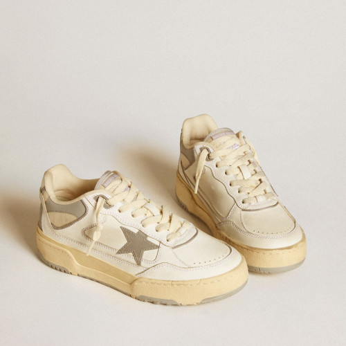 Golden Goose Mens Forty2 with grey star and white leather heel tab