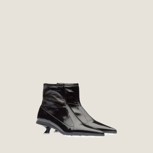 Miu Miu STRETCH NAPLAK LEATHER POINT-TOED ANKLE BOOTIES WITH KITTEN HEEL 45CM