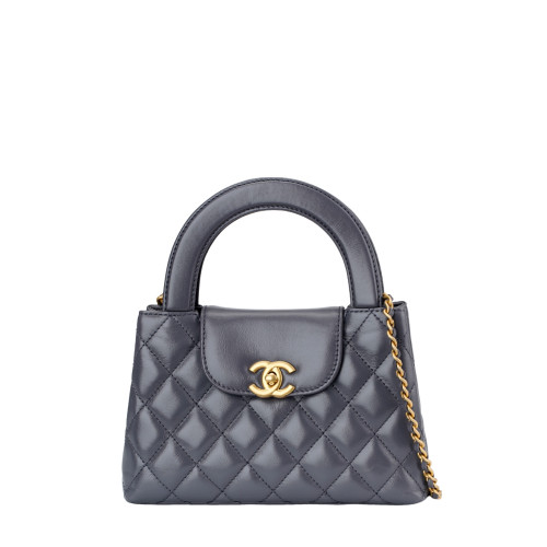 CHANEL CLUTCH WITH CHAIN