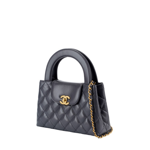 CHANEL CLUTCH WITH CHAIN