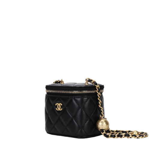 CHANEL CLUTCH WITH CHAIN