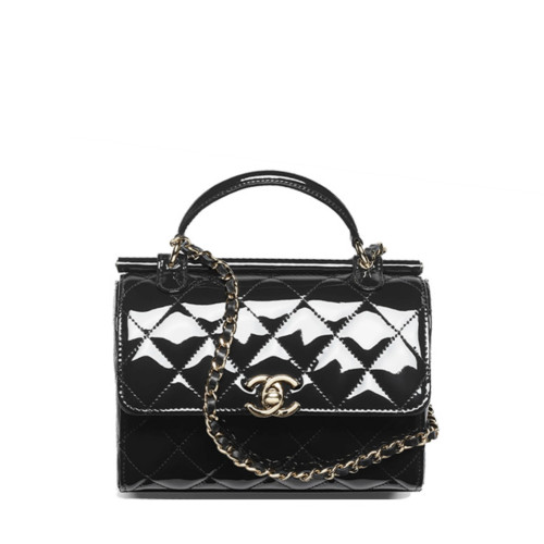 CHANEL CLUTCH WITH CHAIN