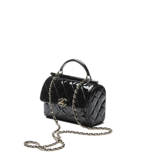 CHANEL CLUTCH WITH CHAIN