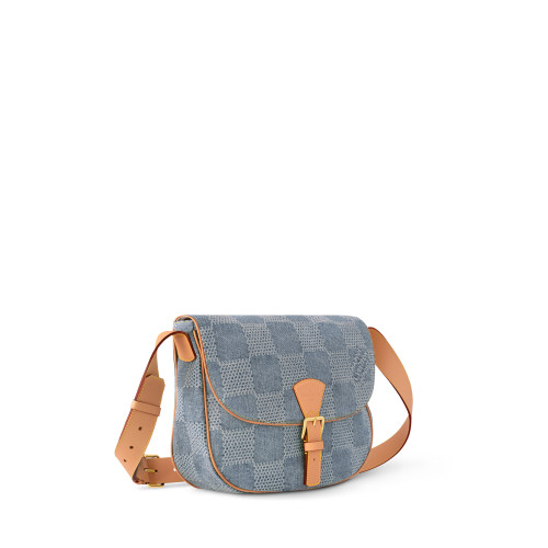 Louis Vuitton Montsouris Messenger MM