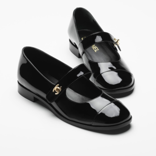 CHANEL Mary Jane Patent Kapskin Black Shoes