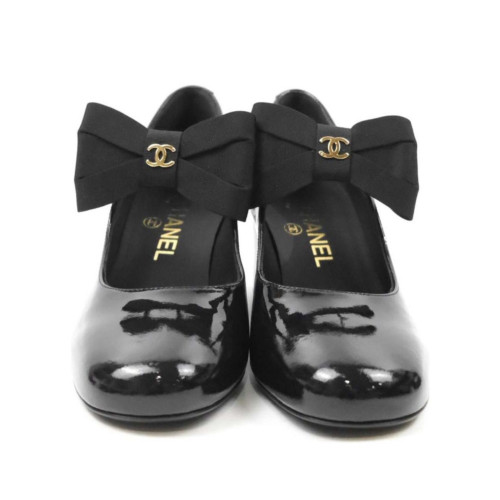 CHANEL Mary Jane Pendant Leather Pumps