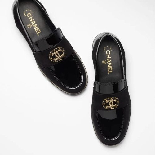 CHANEL patent Kafskine metal black loafers