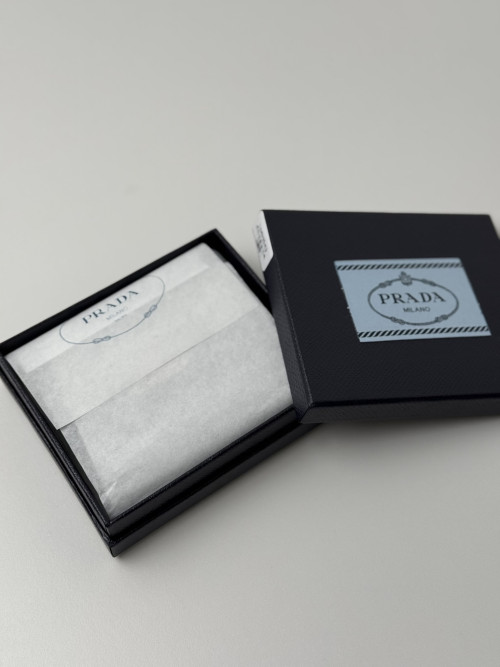 최X현님 프라다 지갑