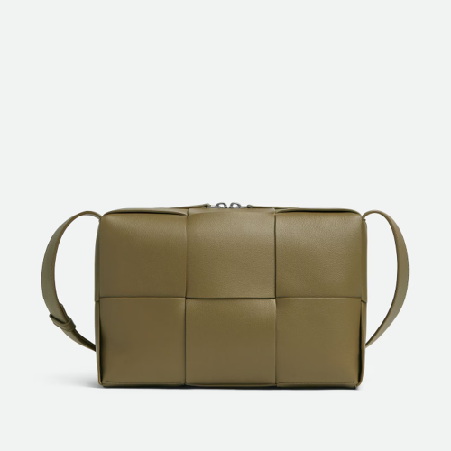 Bottega veneta arco camera bag