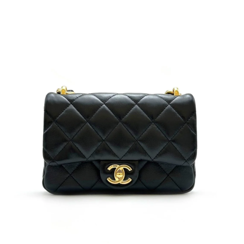 CHANEL Flap Bag