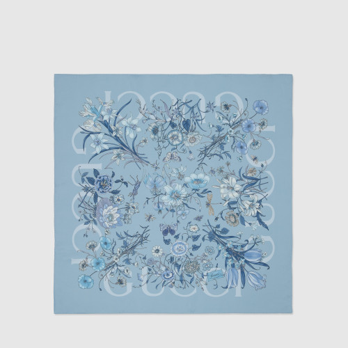 Gucci Printed silk carre