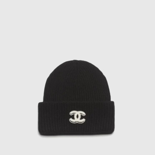CHANEL CC logo cashmere beanie black