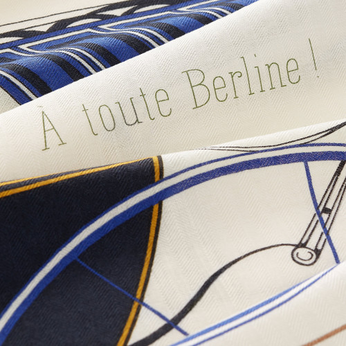 Hermes A Toute Berline shawl 140