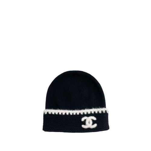 CHANEL Beanie cashmere black white