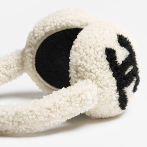 CHANEL FALL-WINTER 2025/26 PRE-COLLECTION EARMUFFS Shearling Lambskin Ecru & Black